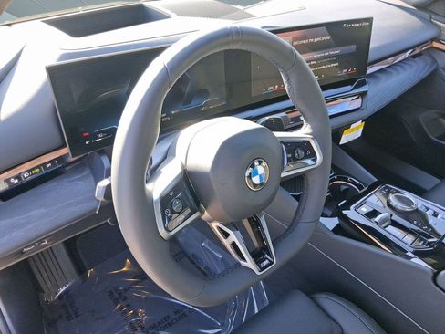 New 2026 BMW 540i xDrive w/ M Sport Package image 4