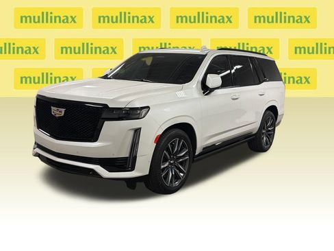 Used 2022 Cadillac Escalade Sport Platinum w/ Heavy-Duty Trailer Package AWD/4WD image 8