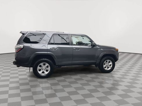 Used 2018 Toyota 4Runner SR5 Premium AWD/4WD image 38