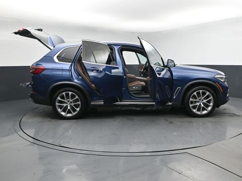 Used 2020 BMW X5 xDrive40i w/ Convenience Package image 29