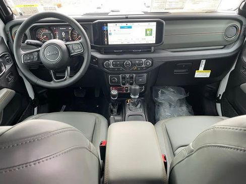 New 2026 Jeep Gladiator Mojave AWD/4WD image 33