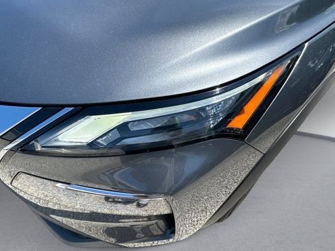 Used 2023 Nissan Rogue SV FWD image 12