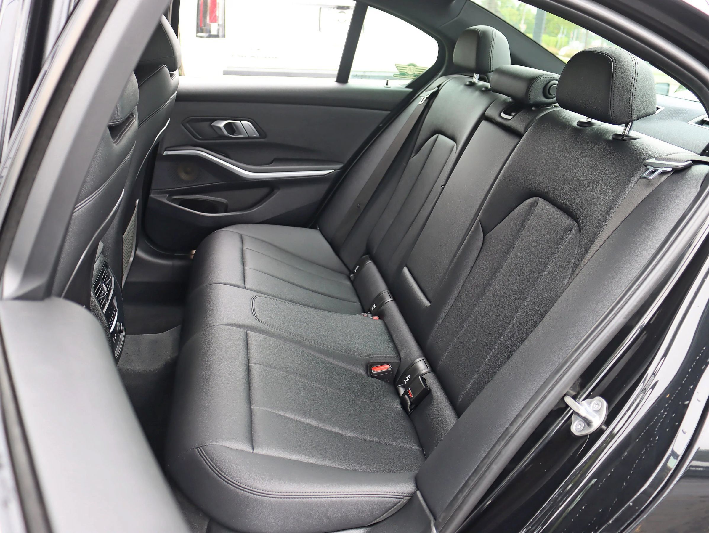 Used 2019 BMW 330i xDrive Sedan w/ Premium Package AWD/4WD image 30