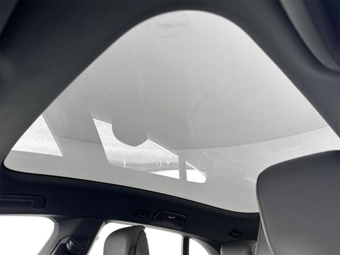 Certified 2025 Porsche Taycan 4S image 15