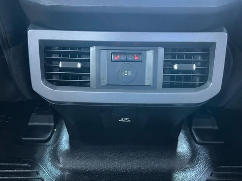 Used 2025 Ford F350 Lariat w/ Lariat Ultimate Package AWD/4WD image 15
