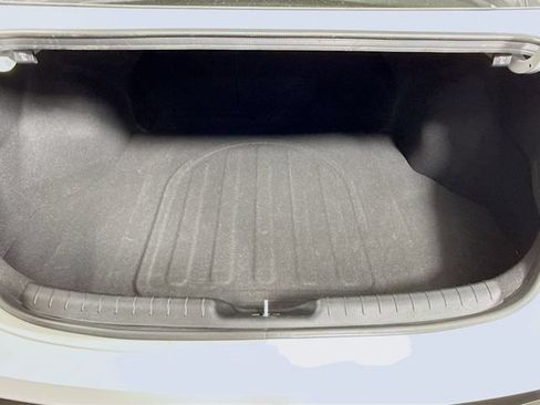 Certified 2025 Hyundai Elantra Limited FWD image 29