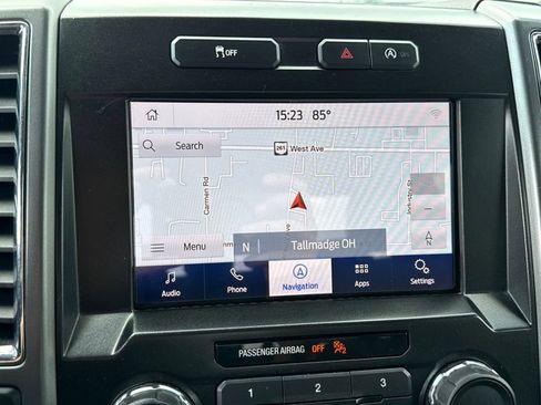 Used 2015 Ford F150 XLT w/ Equipment Group 302A Luxury AWD/4WD image 8
