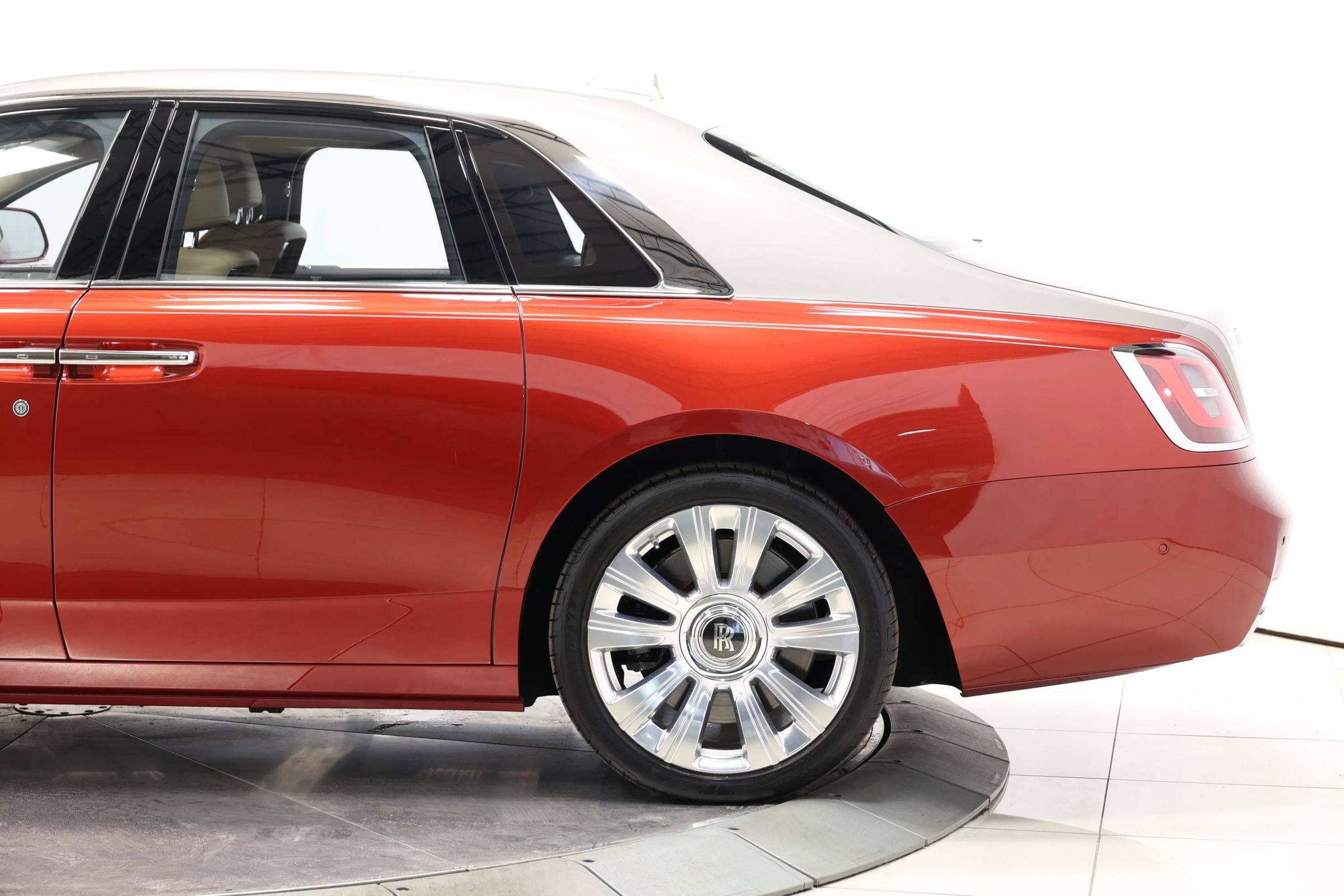 Used 2022 Rolls-Royce Ghost w/ Ghost Package AWD/4WD image 10