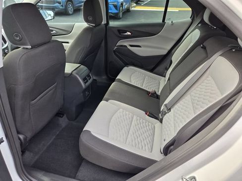 Used 2021 Chevrolet Equinox LS FWD image 10