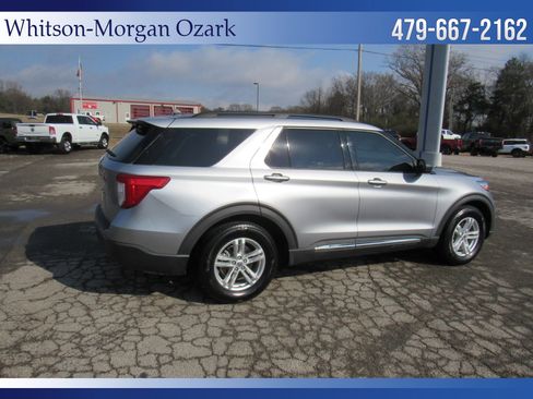 Used 2021 Ford Explorer XLT image 14
