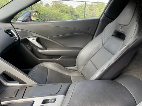 Used 2017 Chevrolet Corvette Stingray Coupe RWD image 13