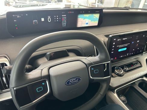 Certified 2025 Ford Expedition Max Active image 40