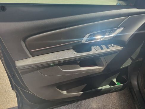 Used 2017 GMC Terrain SLE FWD image 18