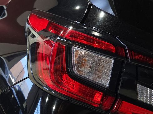 Used 2024 Subaru Crosstrek 2.0i Premium image 10