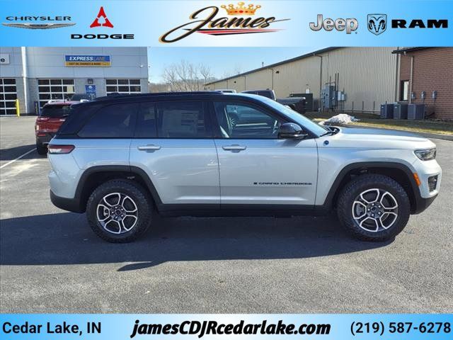 New 2023 Jeep Grand Cherokee Trailhawk AWD/4WD image 6