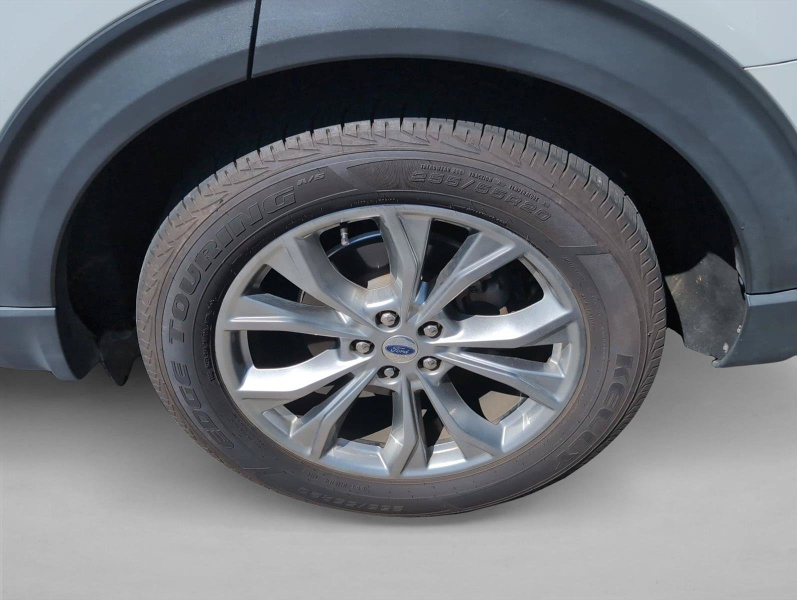 Used 2020 Ford Explorer Limited RWD image 29