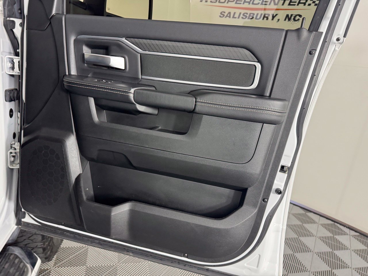 Used 2025 RAM 2500 Big Horn AWD/4WD image 24