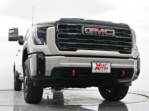 New 2026 GMC Sierra 3500 AT4 w/ AT4 Premium Plus Package image 32