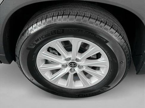 Certified 2025 Toyota Grand Highlander AWD image 9