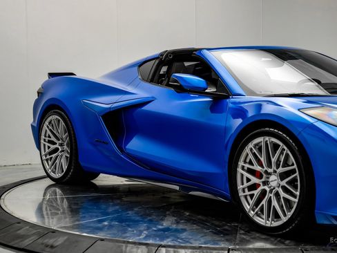 Used 2024 Chevrolet Corvette Z06 image 30