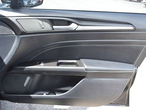Used 2019 Ford Fusion Titanium FWD image 46