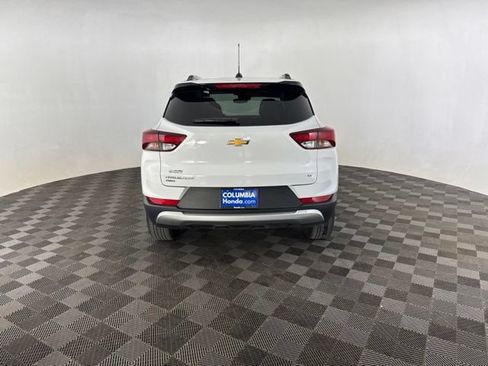 Used 2025 Chevrolet TrailBlazer LT AWD/4WD image 6
