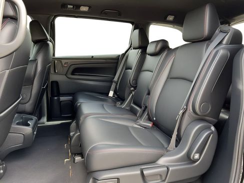 Used 2023 Honda Odyssey Sport image 7