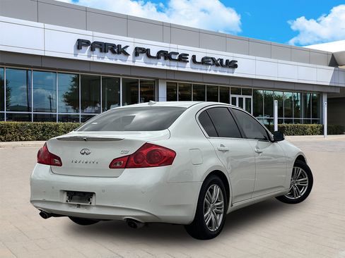 Used 2010 INFINITI G37 Journey w/ Premium Pkg image 2