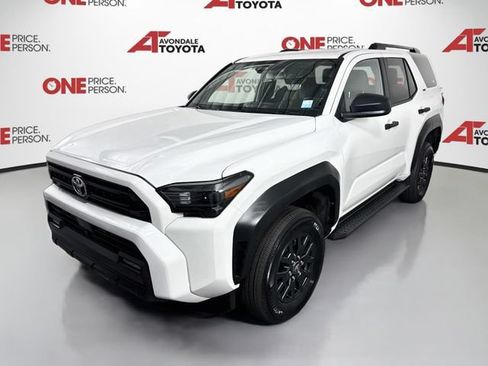 Certified 2025 Toyota 4Runner SR5 AWD/4WD image 4