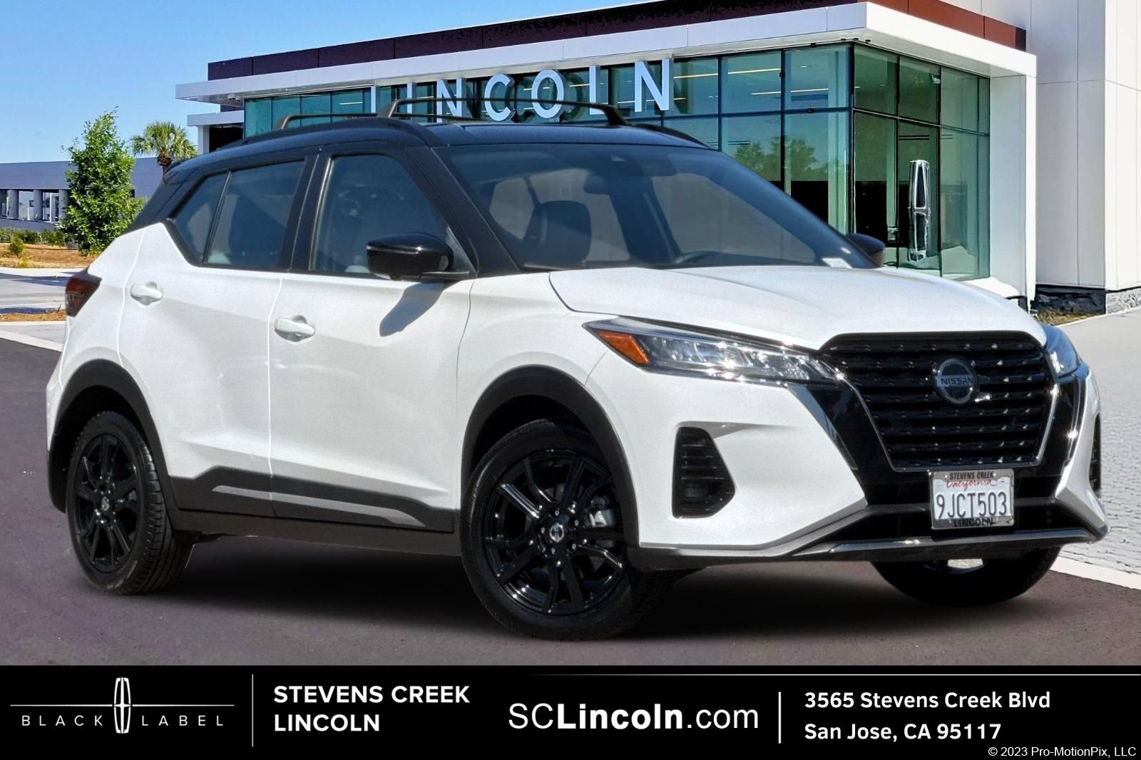 Used 2021 Nissan Kicks SR w/ SR Premium Package FWD image 1