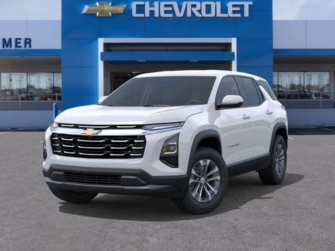 New 2026 Chevrolet Equinox LT w/ Convenience Package II FWD image 30