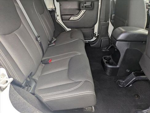 Used 2015 Jeep Wrangler Unlimited Sahara w/ Max Tow Package AWD/4WD image 19