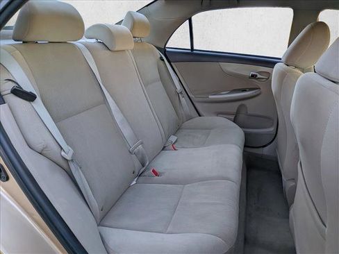 Used 2012 Toyota Corolla LE image 19