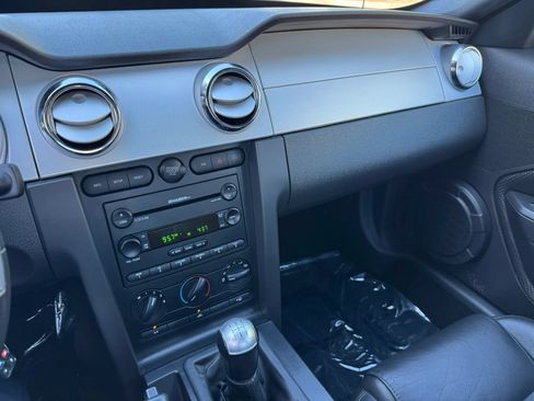 Used 2006 Ford Mustang GT Premium RWD image 41