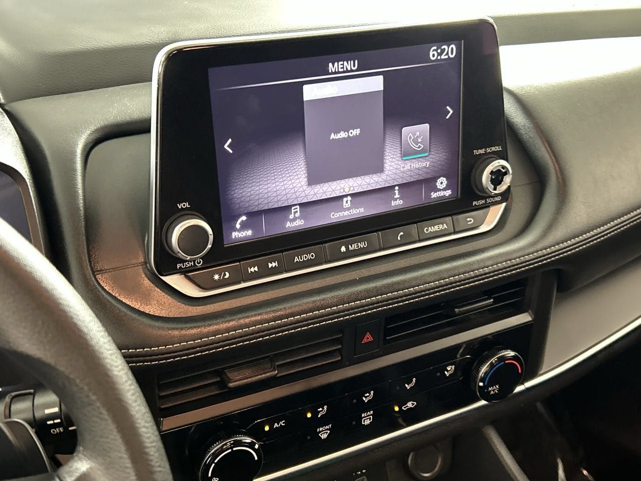 Used 2024 Nissan Rogue S FWD image 17