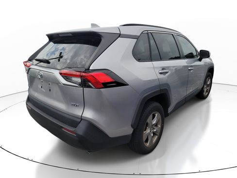 Used 2024 Toyota RAV4 XLE w/ Convenience Package FWD image 7