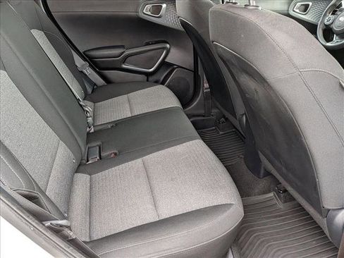 Used 2020 Kia Soul S FWD image 18
