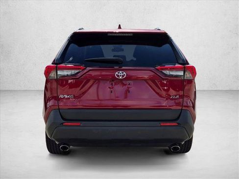 Used 2019 Toyota RAV4 XLE Premium FWD image 6