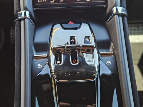 Used 2022 Ferrari Roma image 22