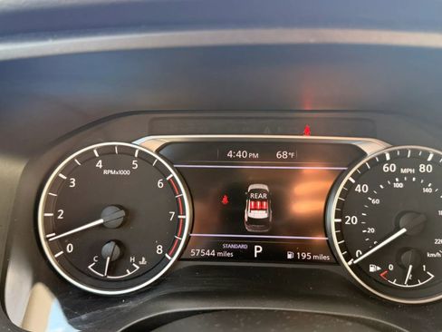 Used 2024 Nissan Rogue S FWD image 21