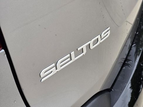 New 2026 Kia Seltos S FWD image 8