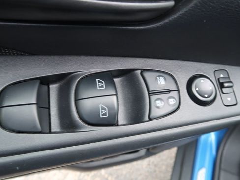 Used 2024 Nissan Kicks S image 28