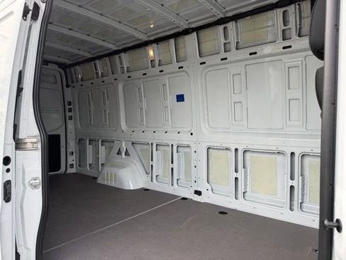 Used 2026 Mercedes-Benz Sprinter 2500 image 12