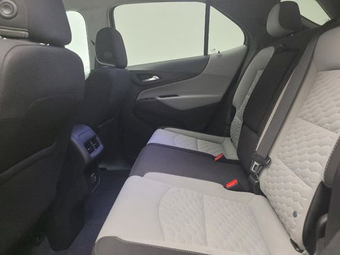 Used 2021 Chevrolet Equinox LS w/ LS Convenience Package FWD image 18