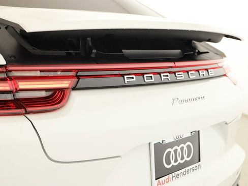 Used 2018 Porsche Panamera 4 image 34