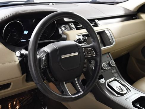 Used 2018 Land Rover Range Rover Evoque SE AWD/4WD image 13