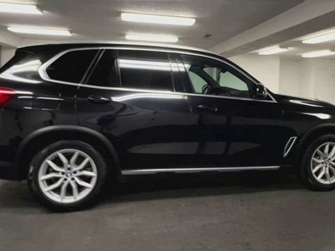Used 2019 BMW X5 xDrive40i w/ Convenience Package AWD/4WD image 9
