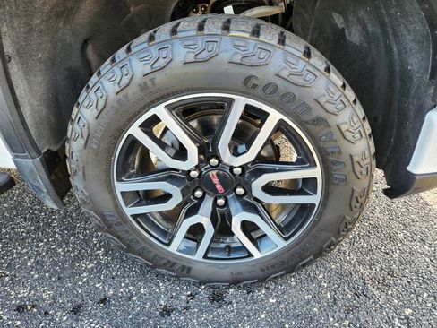Used 2024 GMC Sierra 1500 AT4 w/ AT4 Preferred Package image 44