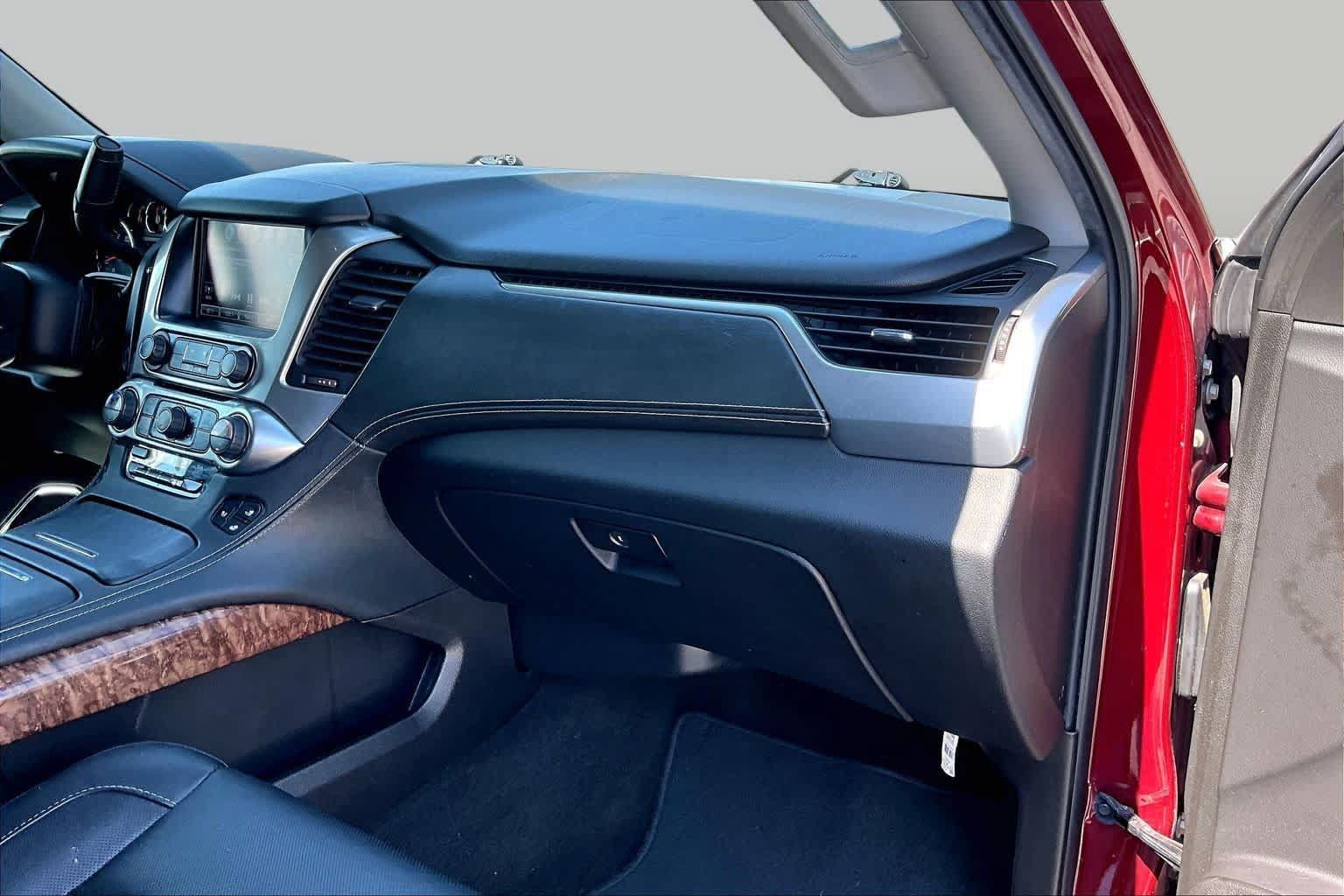 Used 2017 Chevrolet Tahoe Premier AWD/4WD image 19