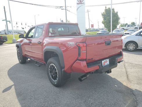 New 2026 Toyota Tacoma TRD Off-Road AWD/4WD image 3